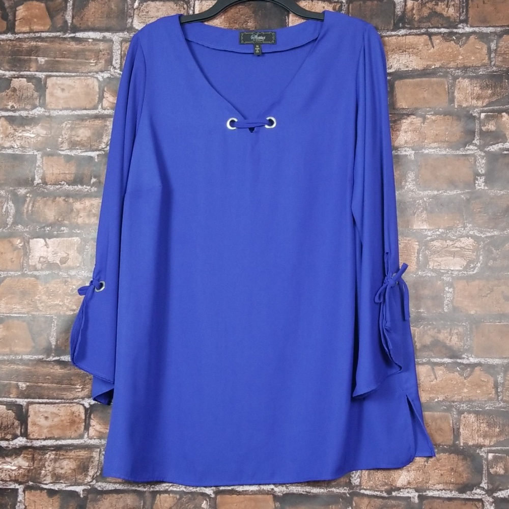 Status by Chenault| Bell Sleeve Tie Tunic Top